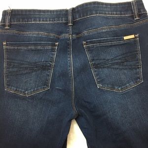 8 BOOTLEG/ CONTOUR JEANS 💯FINAL PRICE💯